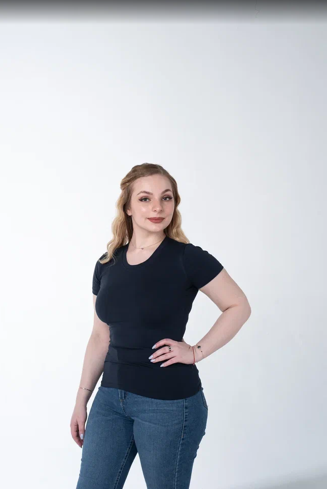 Темная-синяя женская футболка оптом